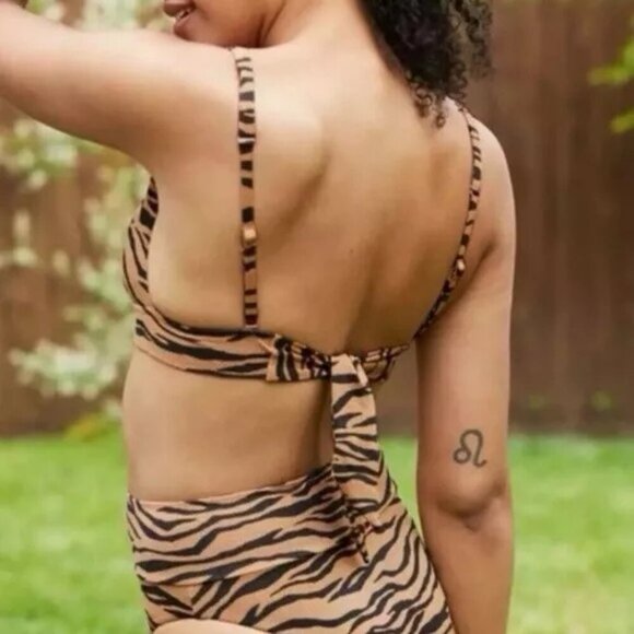 Aerie Animal Print Triangle Tie Back Bikini Top Size Small - Picture 2 of 5